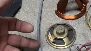 Что можно найти в старом телевизоре.Что есть ценного в старых телевизорах