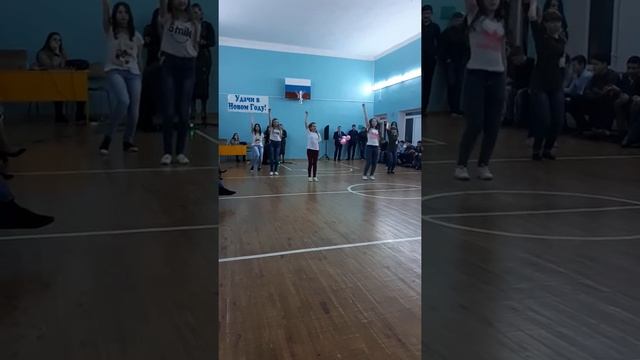 8 А класс Флешмоб смотреть онлайн