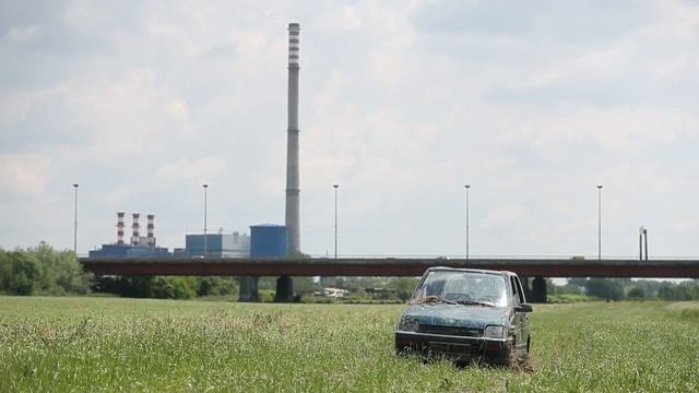 Daewoo Tico koji je stradao pri izlijevanju Save iz korita смотреть онлайн