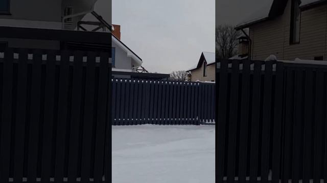 Навес с плоской крышей спокойно выдерживает нагрузку 14-15 тонн снега #производствонавесов смотреть онлайн