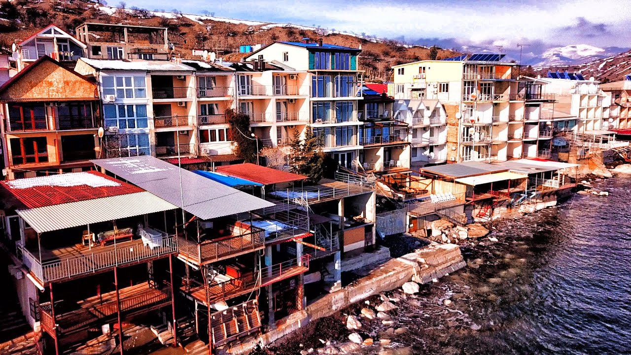 Шторм уничтожил Набережную в Крыму. Показываю ВСЮ ПРАВДУ. Лютые МОРОЗЫ крымчане к такому НЕ готовы. смотреть онлайн