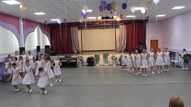 Коллектив современного танца "Взгляд" - "Любимой бабушке" смотреть онлайн