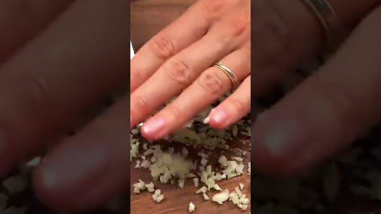 Вкусная сочная куриная грудка #рецепт #рецепты #еда #вкусно #кулинария #shortsvideo #обед смотреть онлайн