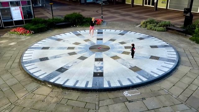 Dancing on this Clock - Then something really CUTE happens!!! смотреть онлайн