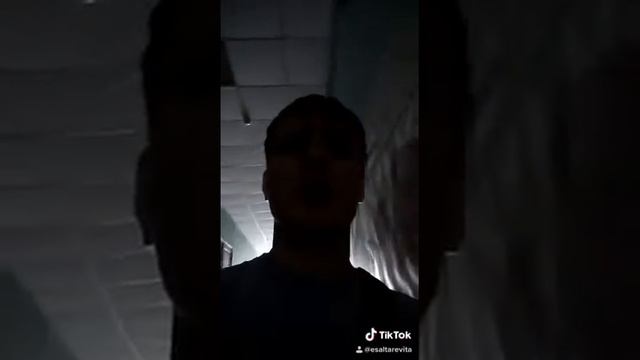 Как оригинально поздравить девушку с 8 марта ?