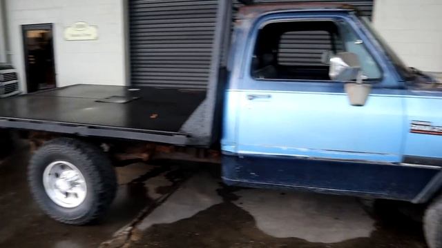 INSANELY LOUD JAKE BRAKES Installed on Blue Collar! смотреть онлайн