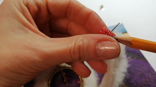 Серьги из меха норки, сутажа, бисера и риволи. смотреть онлайн