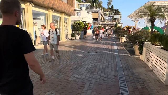 СОЧИ / БАРХАТНЫЙ СЕЗОН / ЦЕНТРАЛЬНАЯ НАБЕРЕЖНАЯ / толпы туристов шок смотреть онлайн