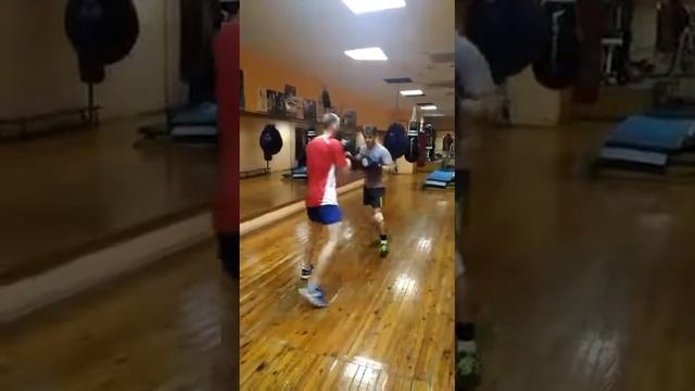 Тренировка по боксу в Клубе Диана смотреть онлайн