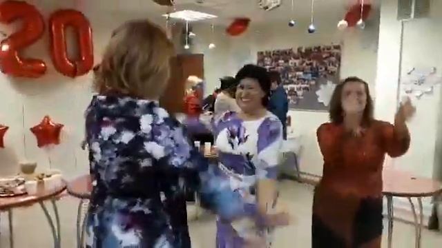 Саксофонист на Праздник смотреть онлайн