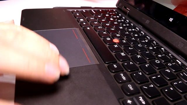 Lenovo ThinkPad Helix 2: Hands on at IFA 2014 смотреть онлайн