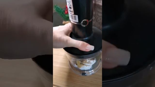 Фишбол из лосося в беконе с зелёным маслом и сыром Сулугуни смотреть онлайн