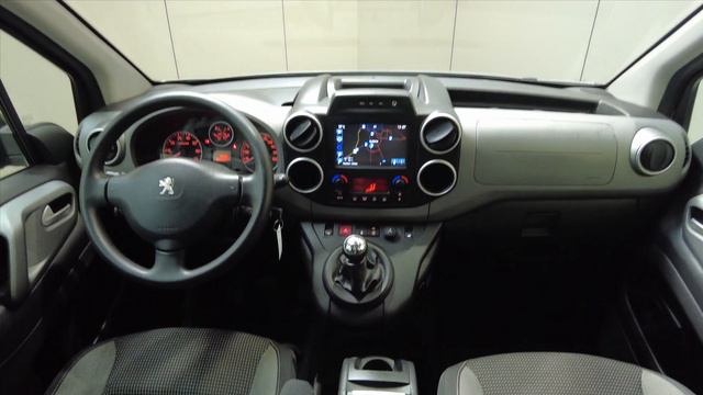 Peugeot Partner Active TEPEE 1.2 Pure Tech | Gasolina2018 | 52.492 Km | 110 Cv | Manual | 19.900 € смотреть онлайн