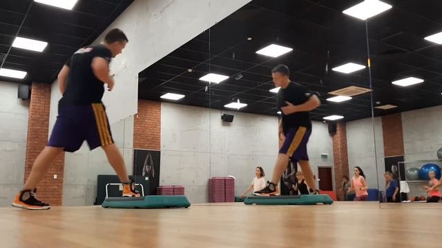 Степ аэробика (целый урок 61) Шевченко Виталий смотреть онлайн