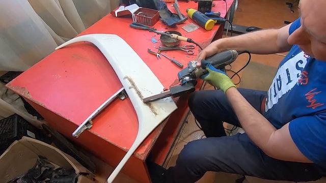 Ремонт хром решетки Volkswagen смотреть онлайн