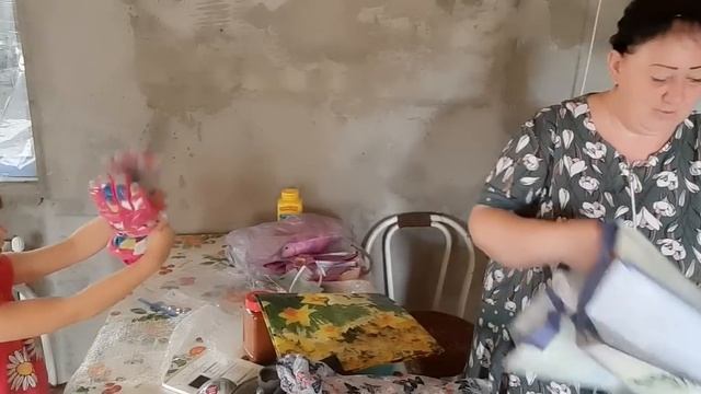 ТРИ ОГРОМНЫЕ ПОСЫЛКИ ПЕРВАЯ ЧАСТЬ. смотреть онлайн