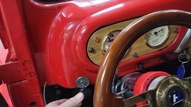 1952 Ford F2 Custom Truck смотреть онлайн