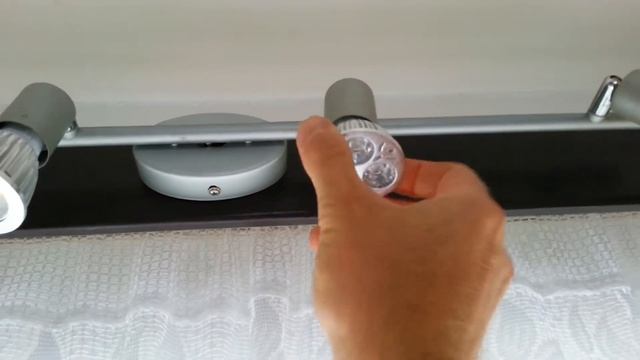 GU10 6W White3LEDspotLightBulbLEDlampDead смотреть онлайн