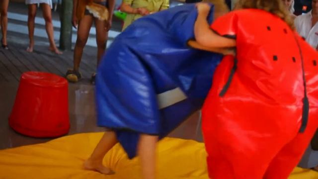 СУМО - надувные аттракционы и игры смотреть онлайн