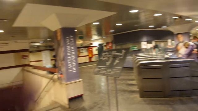 I Оттавиано Станция Метро Рима Октавиан Рим Италия Ottaviano Rome Metro Station Italy 20211202 смотреть онлайн