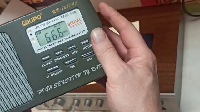 Всеволновой радиоприемник KIPO KB-7077AC - китайская "мыльница", но с потенциалом!))) смотреть онлайн