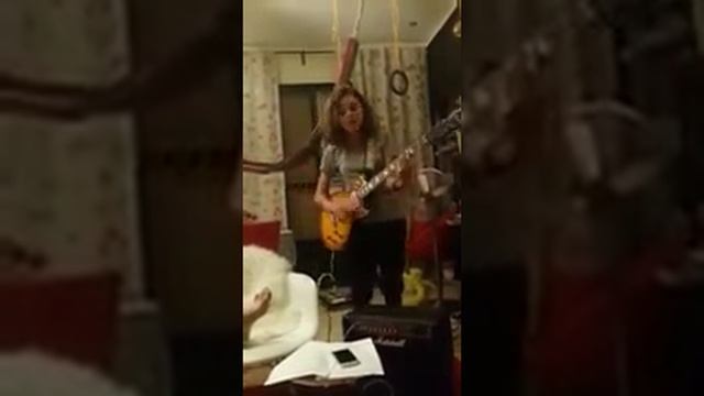 Песня под гитару. שיר עם גיטרה. смотреть онлайн