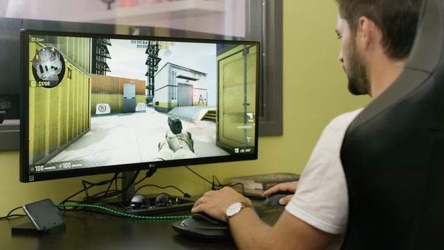A $400 Keyboard with NO ACTUAL Keys! смотреть онлайн