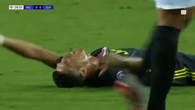 Криштиану Роналдо получил красную смотреть онлайн