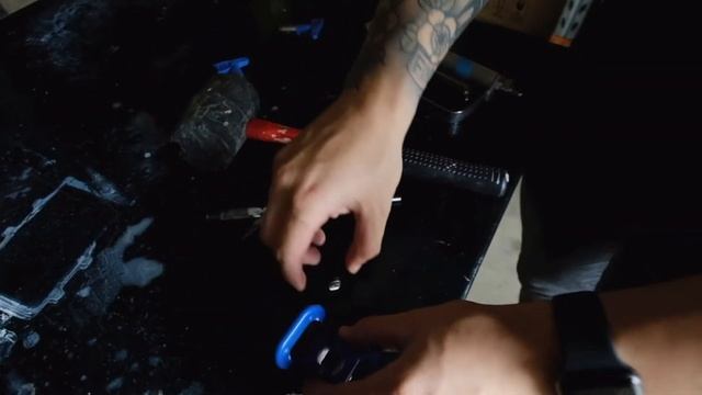 Graco Airless Spray Gun Spitting? How to Clean and Replace your Graco Rac X OneSeal смотреть онлайн