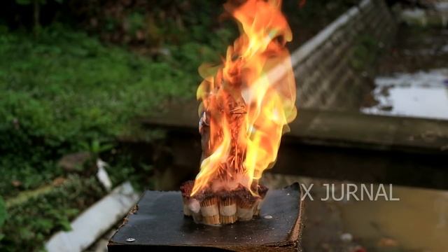 MATCH + BOTTLE = BURN | Experiment 10000 Matches Burning In Bottle смотреть онлайн