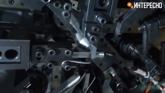 Как делают пружины и пружинки из металла.