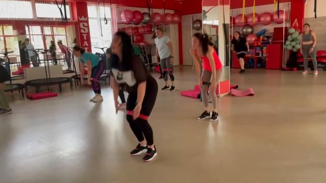 #ягодицы #тренер #зож #stretching #гибкая #спина #fitness #растяжка #стретчинг #running #фитнесс смотреть онлайн