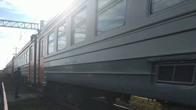 Электропоезд ЭД2Т-0028 сообщением Александров-1 - Москва-Ярославская смотреть онлайн