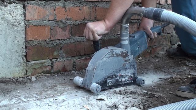 Старенький штроборез Bosch GNF 65 A. Аренда штробореза с пылесосом смотреть онлайн