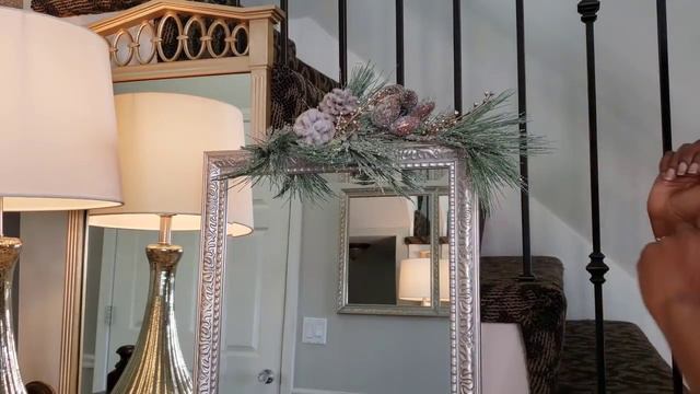 DECORATE WITH ME/ENTRY TABLE AND STAIRCASE FOR CHRISTMAS/CHRISTMAS DECORATING IDEAS смотреть онлайн