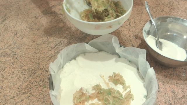 Насыпной пирог с яблоками - ЧУДО ПИРОГ! ОБЪЕДЕНЬЕ!!! ПРОЩЕ ПРОСТОГО! смотреть онлайн
