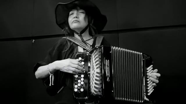 Klezmer music " Gasn Nign" アコーディオン смотреть онлайн