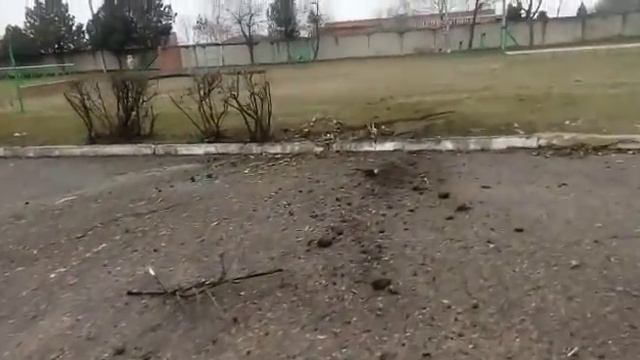 В Ейске с взлетающего самолёта упали топливные баки смотреть онлайн