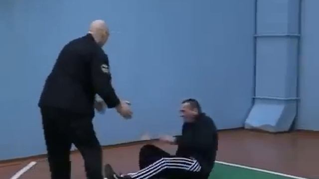 БЕСКОНТАКТНЫЙ БОЙ смотреть онлайн