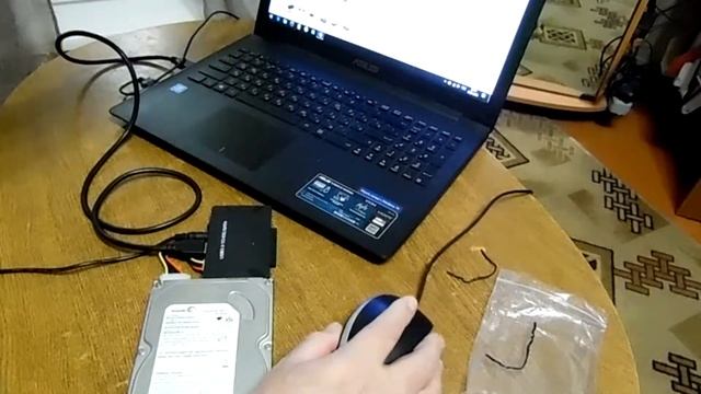 жесткий диск ноутбука компьютера подключить к адаптеру 2,5 3,5 5,25 Sata смотреть онлайн