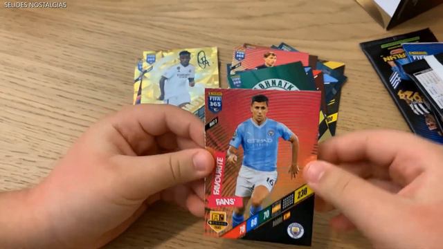 GIFT BOX ΟΛΥΜΠΙΑΚΟΣ - Panini - FIFA 365 - ADRENALYN XL 2024 смотреть онлайн