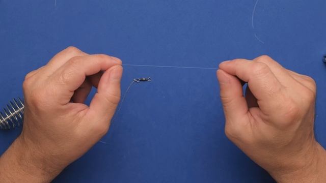 Фидерный монтаж с пружиной и двумя крючками, которые не путаются смотреть онлайн