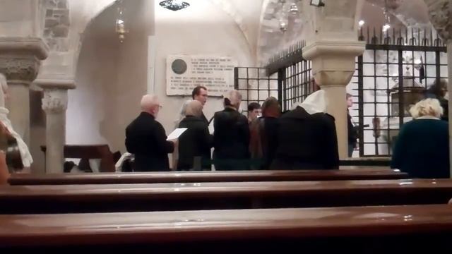 Orthodox Liturgy in St Nicholas Basilica Crypt - Bari, Italy смотреть онлайн