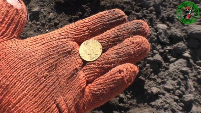 ЧТО С ЭТИМ МОЖНО СДЕЛАТЬ.Выехали Просто Поискать Старину на поле. смотреть онлайн