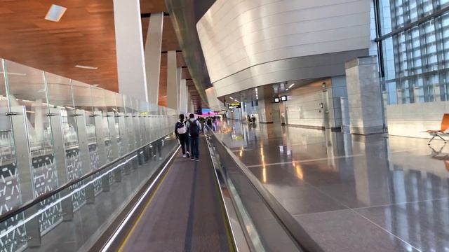 Doha airport walking tour | Qatar Airways смотреть онлайн