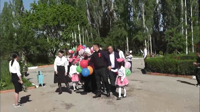 20 жылдык жолугушуудан кыскача үзүндү. Лейлек району, Кара-Булак айылы 9-июнь 2022-жыл смотреть онлайн