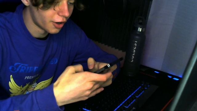 I Invested ALL OF MY MONEY in ROBLOX STOCK!! смотреть онлайн