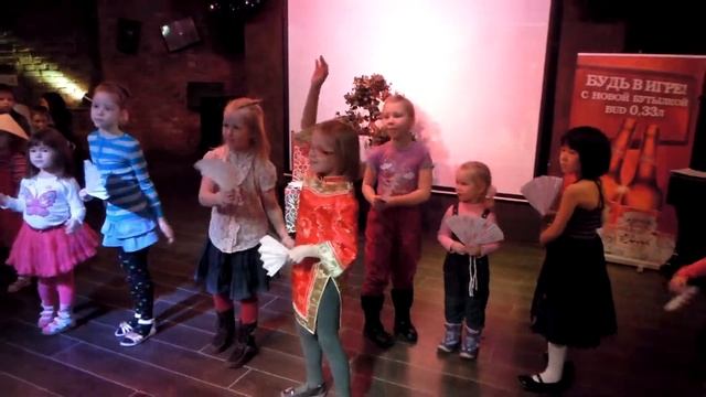 10.02.2013 Танец с веерами! смотреть онлайн