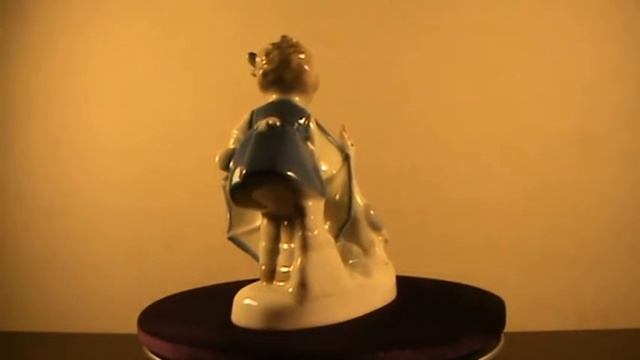 Фарфоровая статуэтка "Девочка и гусь"/figurine "Girl with Goose" смотреть онлайн