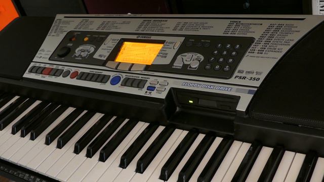 DSP effects and other craziness on the Yamaha PSR-350 смотреть онлайн